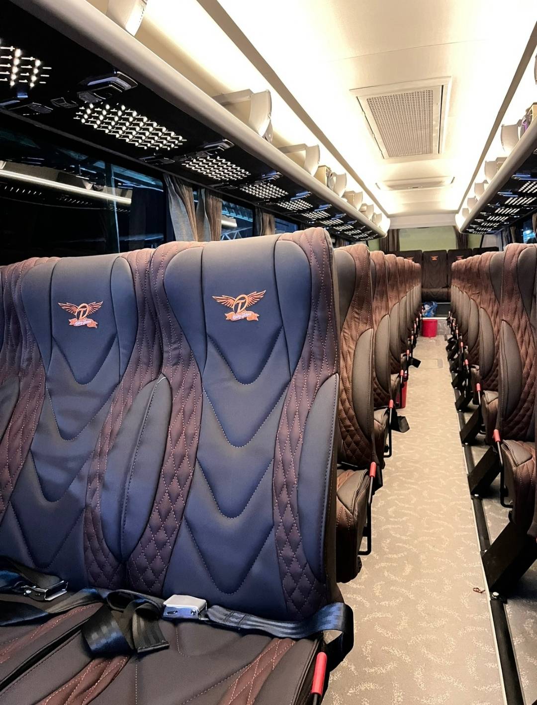 Interior kursi penumpang